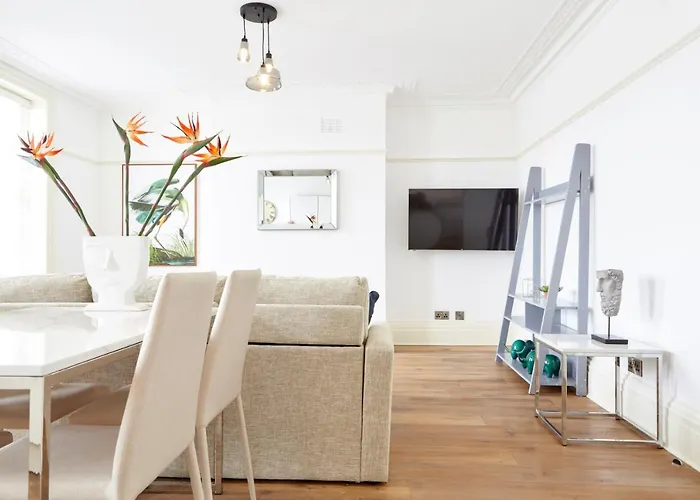 Redcliffe Parade No11 I Centre بريستول