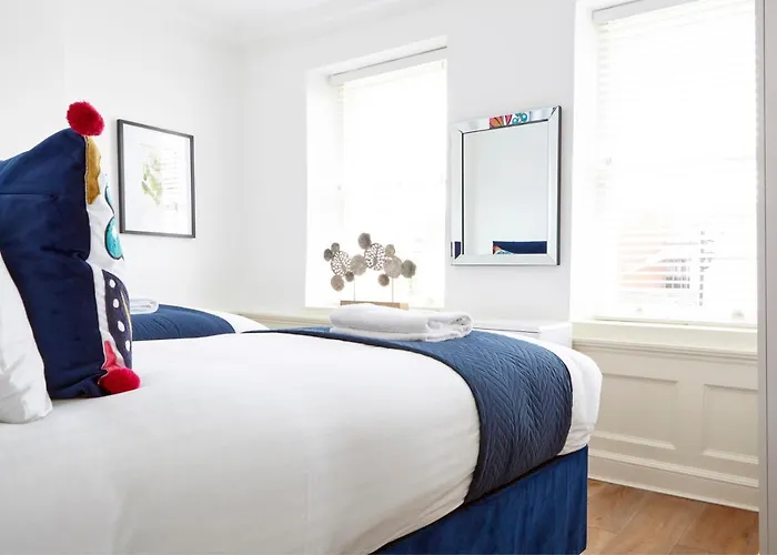 Redcliffe Parade No11 I Centre * بريستول