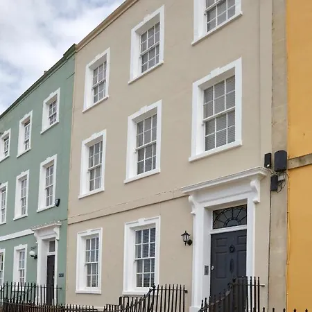 Redcliffe Parade No11 I Centre * Bristol