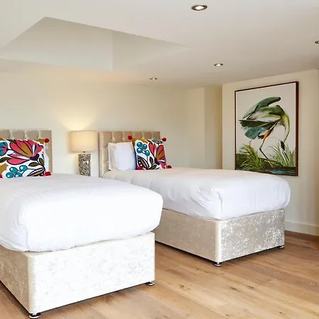 Redcliffe Parade No11 I Centre