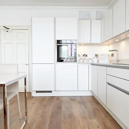 Redcliffe Parade No11 I Centre Bristol