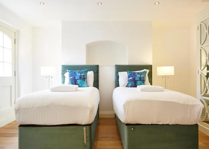 Redcliffe Parade No11 I Centre Apartment