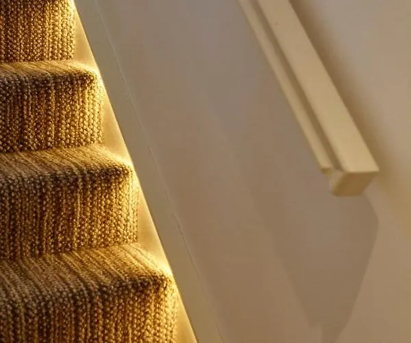 Redcliffe Parade No11 I Centre Apartment