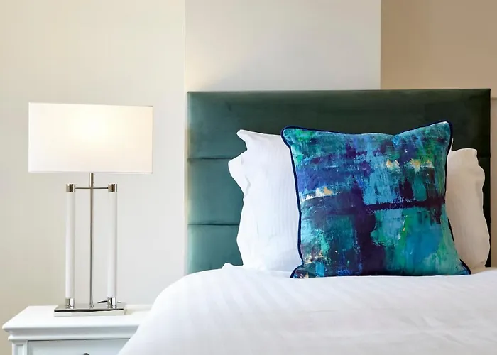 Redcliffe Parade No11 I Centre Apartment