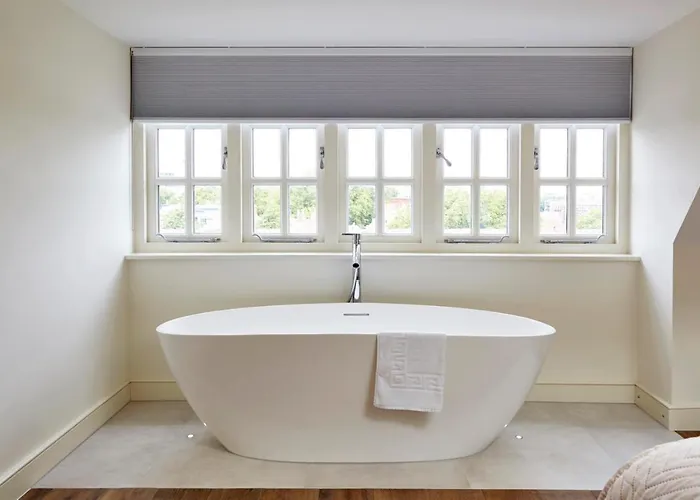 Redcliffe Parade No11 I Centre Apartment Bristol