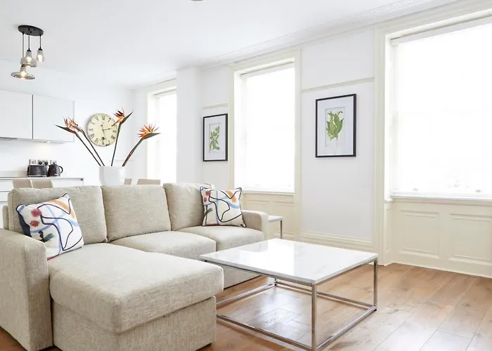 Redcliffe Parade No11 I Centre Apartment *