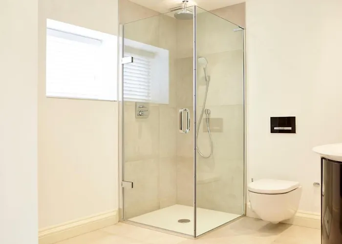 Redcliffe Parade No11 I Centre * Bristol