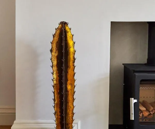 Redcliffe Parade No11 I Centre * Bristol